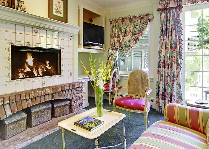 Inn At Depot Hill
